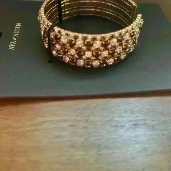 Brand new! Ava and Aiden Gold Sparkly bracelet! - Picture 2 of 5